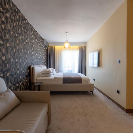 Downtown Apartments Pristina Eksteriør billede